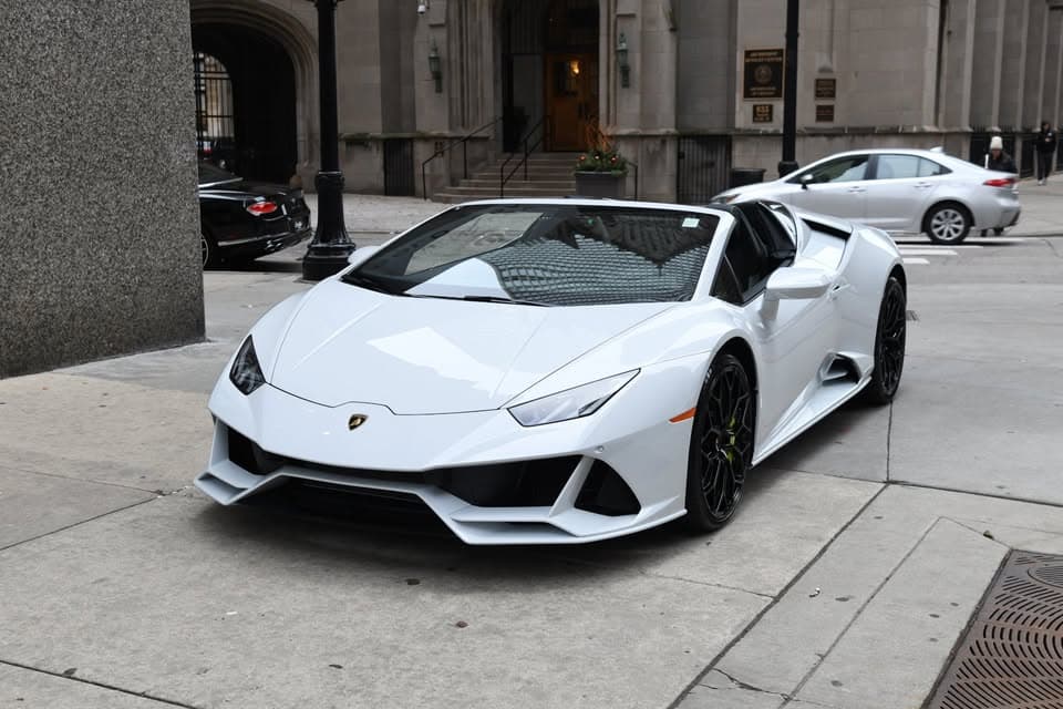 Lamborghini Huracán EVO Spyder rental Montreal