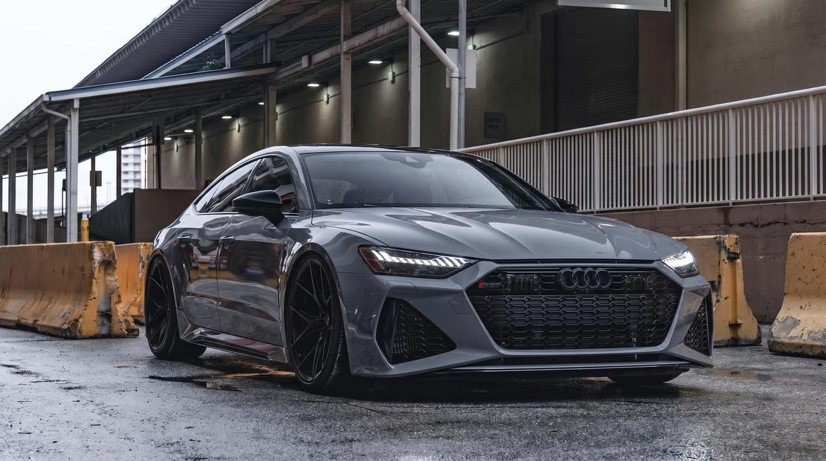 Audi RS7 photo 3