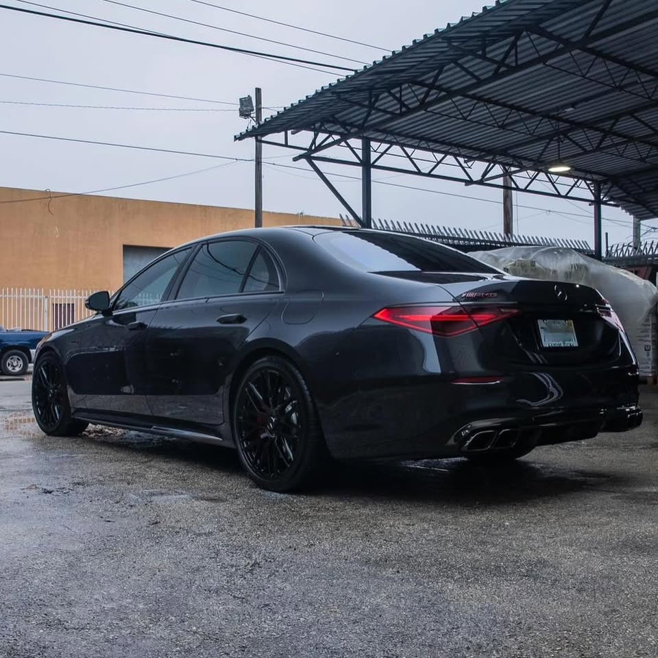 Mercedes-Benz S63 AMG photo 2