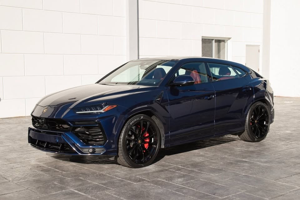 Lamborghini Urus Blue on Blue photo 1