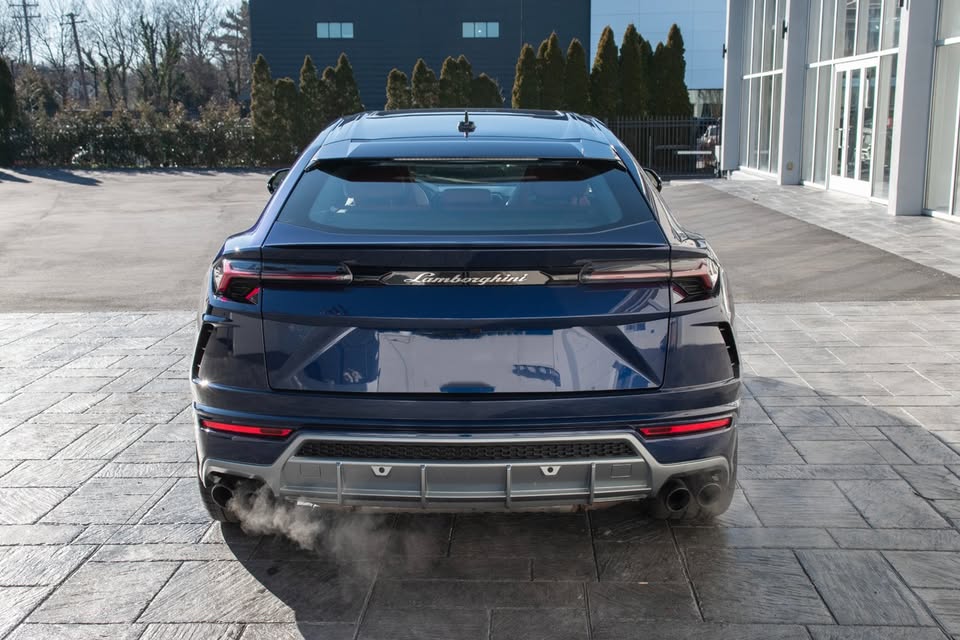 Lamborghini Urus Blue on Blue photo 2